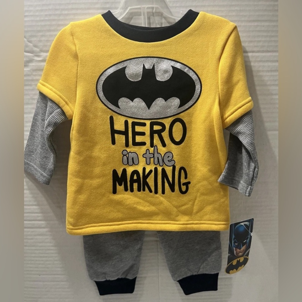 Batman ‘Hero in the Making' 2 pc set Shirt & Sweatpants~ Boys 18 Month